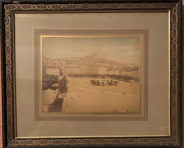 Neurdein phot,  vue de ville (grande place ou palais)